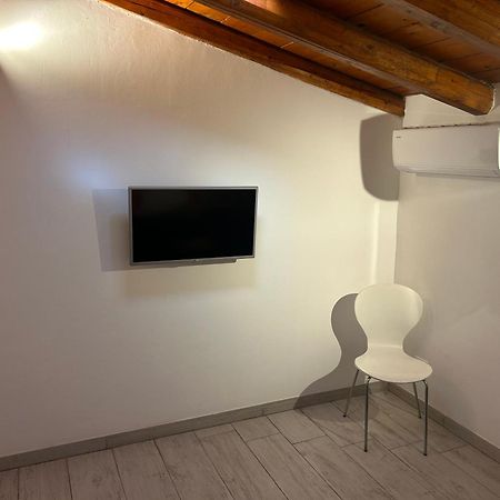 Deni'S Apartments Сиракузы Экстерьер фото