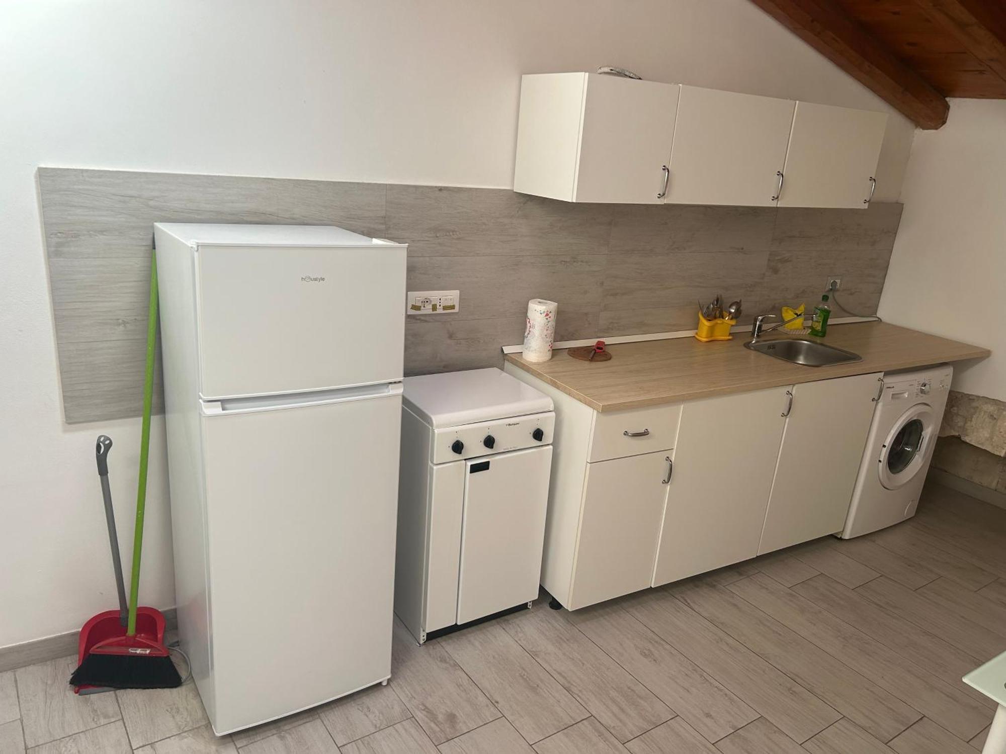 Deni'S Apartments Сиракузы Экстерьер фото