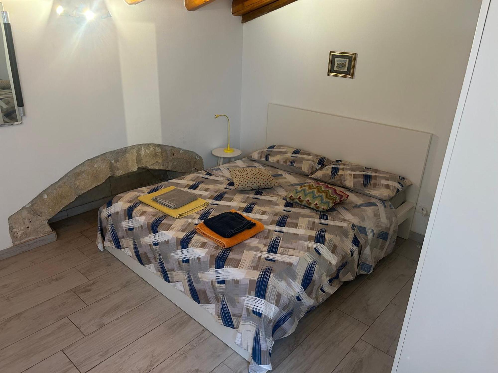 Deni'S Apartments Сиракузы Экстерьер фото