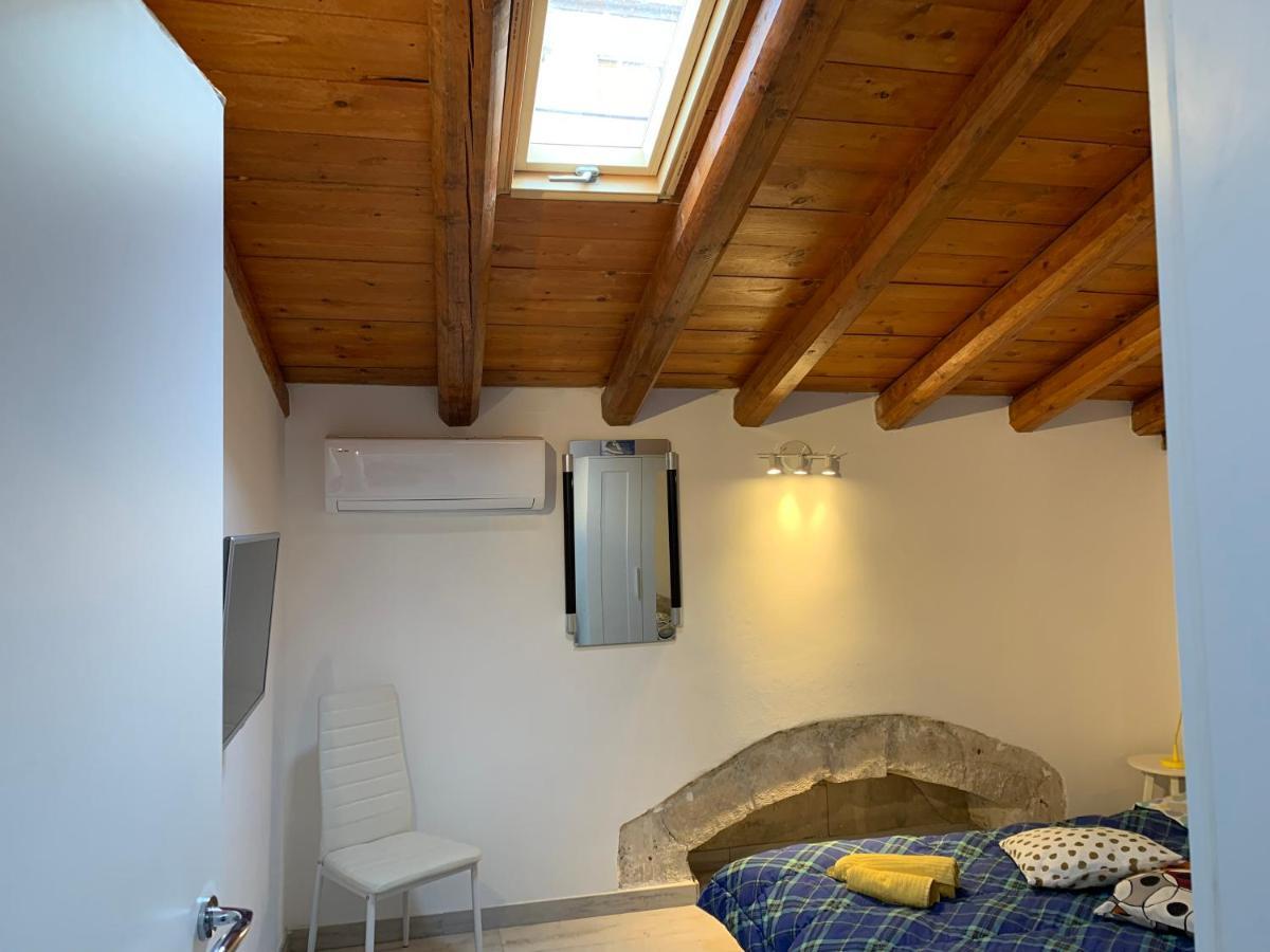 Deni'S Apartments Сиракузы Экстерьер фото